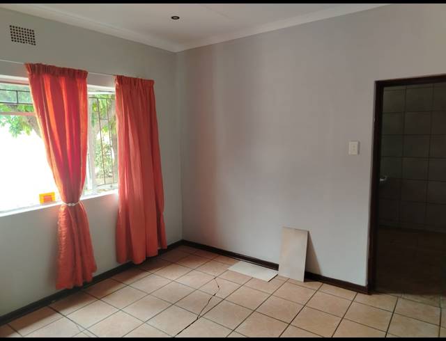 4 BEDROOM FREESTANDING FOR SALE IN BO-DORP